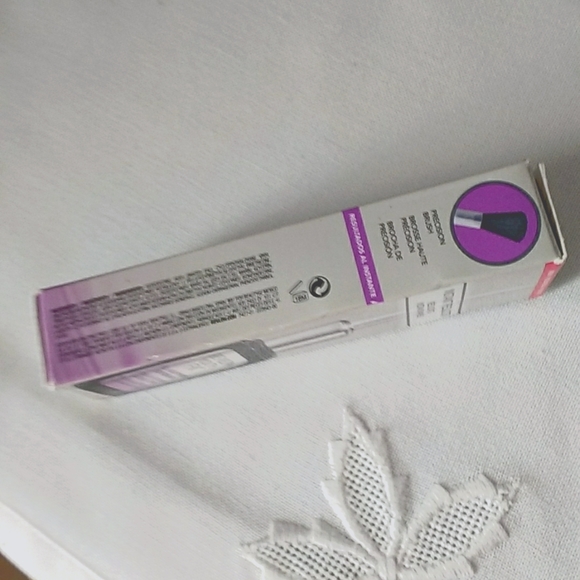 Revlon Youth FX Fill & Blur (2) - Picture 9 of 9